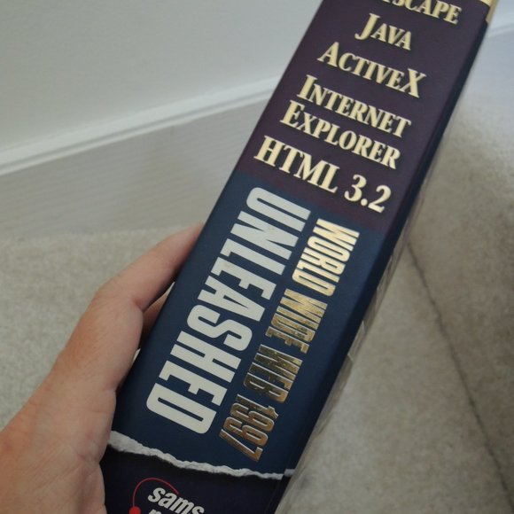 World Wide Web 1997 Unleashed - Easy Guide to Using the WEB + CD $50 Value - Picture 7 of 8